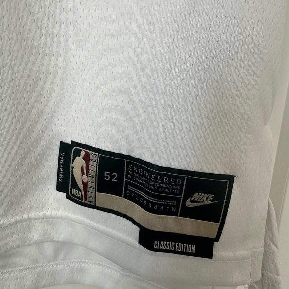 Lebron James Lakers Jersey #6 - Picture 4 of 5